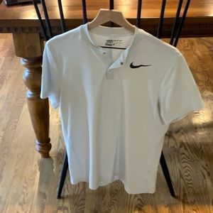 Men’s Nike golf polo, collarless White, Medium